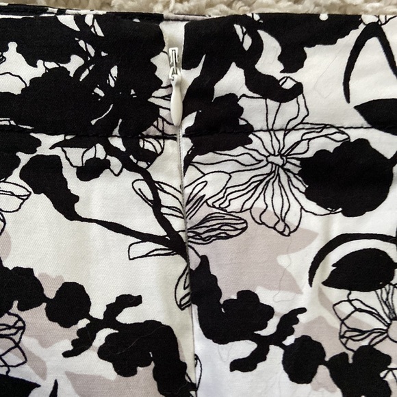 Floral skirt - Picture 2 of 4